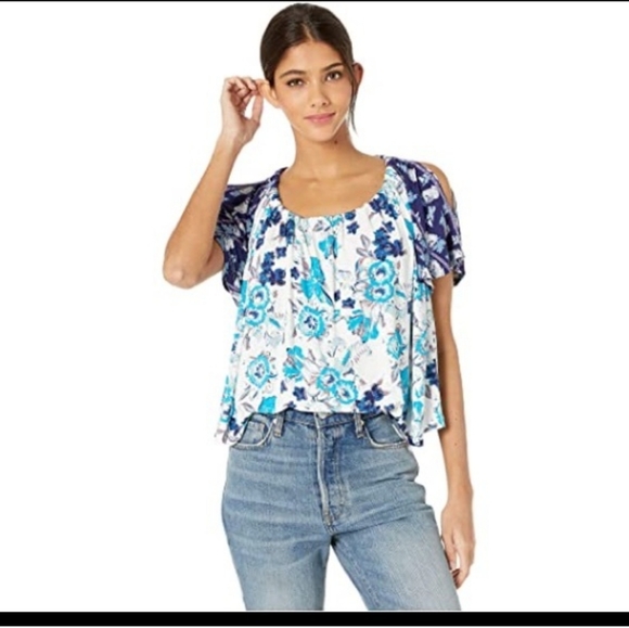 Free People Boho Babe Cold Shoulder Top. Size small - Picture 3 of 6